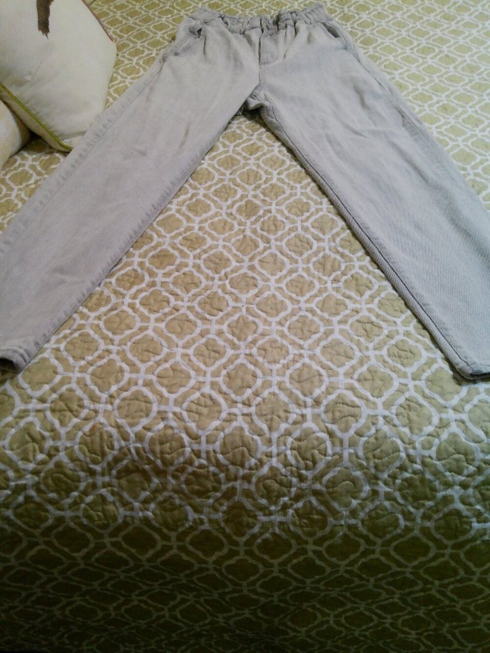 TRACTR SIZE 26/2 JEANS BEIGE GRAY COLOR GOOD CONDITION